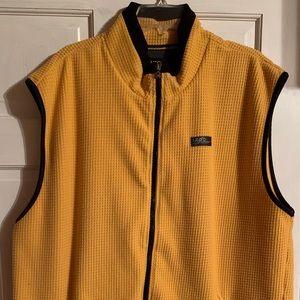 Izod vest (used) in great shape. Size XXL